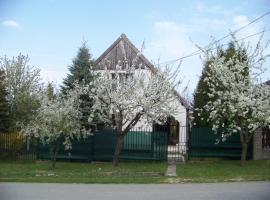 Nefelejcs Apartman, hotel in Fertőhomok