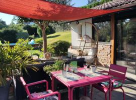 Chambre d'hôtes kaxu, khách sạn gần Arcangues Golf Course, Bassussarry