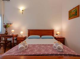 Bed and Breakfast Cairoli Exclusive Room, hotelli kohteessa San Pietro Vernotico