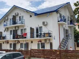 Hostel Delfinul Albastru