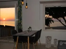 Genevieve Sea House - by the sea ....on the beach.