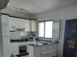 Apartamento vacacional en Orzola Lanzarote, apartamento em Orzola