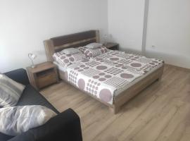 Balatonalmádi Kazinczy apartman, מלון בבלטונאלמאדי