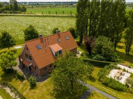 Blauwe Hoeve Luxe, ruimte, privacy en rust, rumah kotej di Retranchement