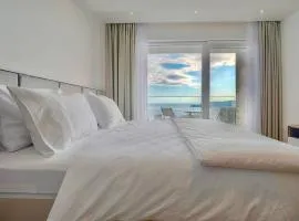 Lovely Partial Sea View one bedroom Flat in Horizon Residences A24