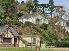 Maison chaleureuse et lumineuse à 400m de la plage, zelfstandige accommodatie in Veulettes-sur-Mer