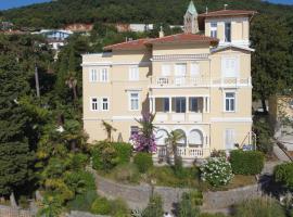 Opulence luxury spa suite - private access to beach in Opatija, hotel in Opatija