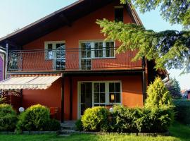 DOM POD LASEM, отель в Ровах