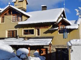 Periko´s Youth Hostel, hostel in Bariloche