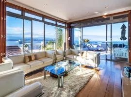 Penthouse 230m2 on the Sea