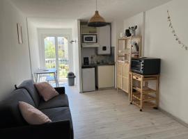 Logement entier port et plages Carnon, Zimmer in Carnon-Plage