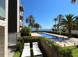 Denia, apartamento a estrenar con jard&iacute;n privado, piscina y vistas al mar, hotel a D&eacute;nia
