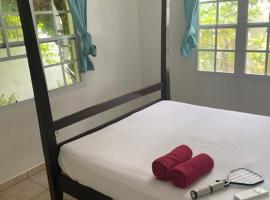 Akunamatata Guest House Grand Case, holiday rental in Grand Case