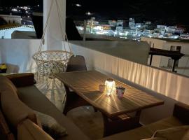 Aegean Breeze Kythnos Greek small apartment, hotel with parking in Mérichas