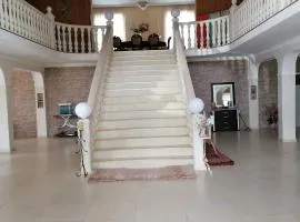 Special Guest House in Guria
