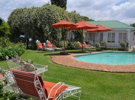 A Tapestry Garden Guest House, hotel perto de OPM Prozesky Bird Sanctuary, Potchefstroom