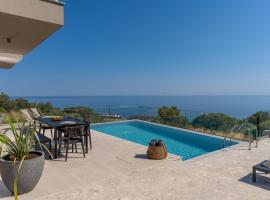 Villa Onyx - With Private Heated Pool, ξενοδοχείο στο Ατσιπόπουλο