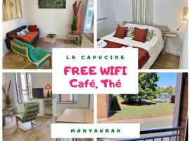 La Capucine, хотел близо до Montauban Train Station, Монтобан