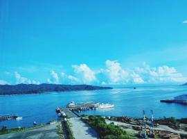 JESSELTON QUAY SEA VIEW: Kota Kinabalu şehrinde bir Oda ve Kahvaltı