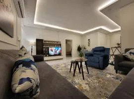 دور واسع وفخم متكامل قرب لافاندا بارك