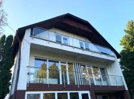 Ari Villa Révfülöp
