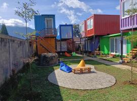 Container Smart Stay CSS, hotel in Bedugul