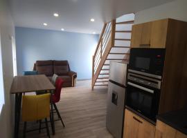 Gîte de la ruelle: Lerrain şehrinde bir otel