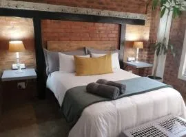 Wild Olive Cottage in Hartbeespoort