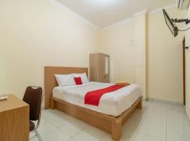 RedDoorz @ Jalan Kolonel Haji Burlian Palembang 2