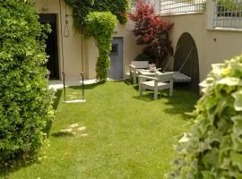 Apartment with garden in Thessaloniki.