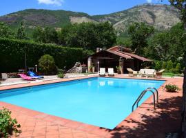 Casale Santa Croce, hotel v destinaci Pastena