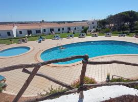 Costa Arenal 112, hotel in Arenal d'en Castell