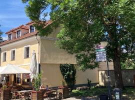 Apartmán Na Ostrově Beroun, holiday rental in Beroun