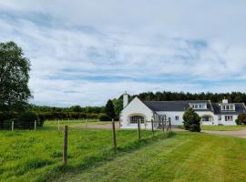 Bruntlands Steading, holiday home in Fochabers