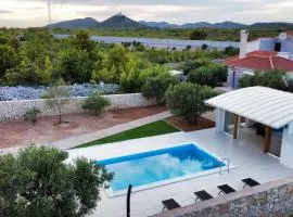 Villa 195