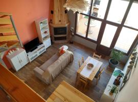 Las Gemelas 1 y 2 apartamentos turísticos, Hotel in Cardeñosa