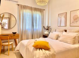 KL SUITES LEFKADA - Feel At home NEW BOHO APARTMENT 400m from beach NIDRI TOWN CENTER, hotel per famiglie a Nydri