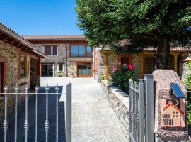 Casa Rural Solape&ntilde;a, villa in Pallide