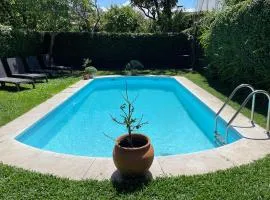 ROOM in Molhe house with pool