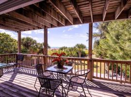 Your tranquil escape is found directly on the beach at the Serenity Beach Condo., hotel v mestu Siesta Key