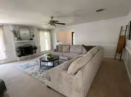 Sleeps 20 6 BR Duplex near PD Canyon Dinning