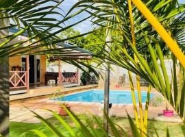 TAHITI - Fare Vairai Pool – domek wiejski w mieście Faaa