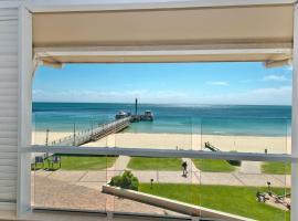 Deep Blue Apartment 8, hotel in Tangalooma