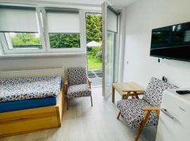 Długa 100、ハジコビのホームステイ