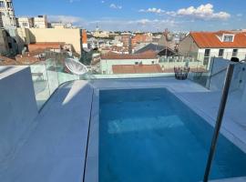 60 Balconies Iconic, family hotel in Madrid