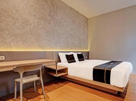 OYO Capital O 91348 Keenan Living, hotell sihtkohas Seturan