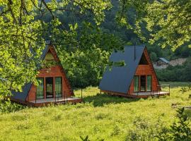 Labna Huts, hotel with parking in Mestia