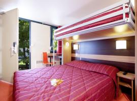 Premiere Classe Bourges, hotel in Bourges