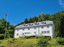 VILLA HASSELBAKKEN, Bed & Breakfast in Eidsvoll