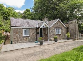 Glan Y Mor Lodge, place to stay in Y Felinheli